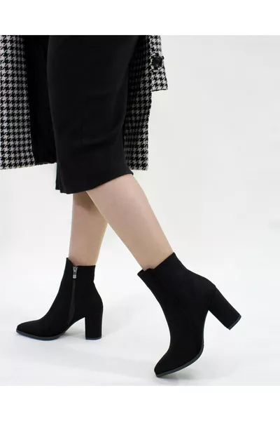 Bueno - Черни боти с остра заострена предна част