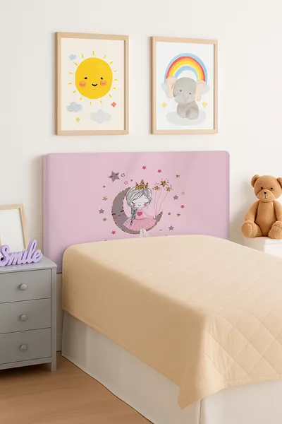 غطاء رأس سرير بتصميم فتاة جالسة على القمر الوردي