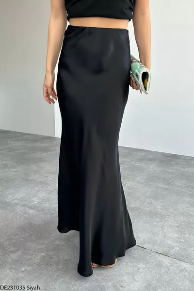 المرأة السوداء طويلة الخصر مطاط عالية الخصر تنورة الساتان