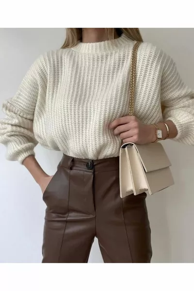 Loose-Fit Crew Neck Sweater