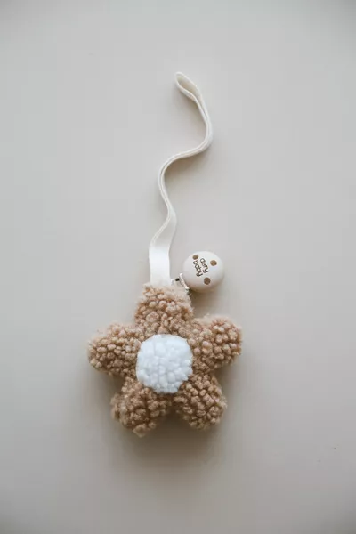 تيدي مون حاملة مصاصة القهوة والبابونج