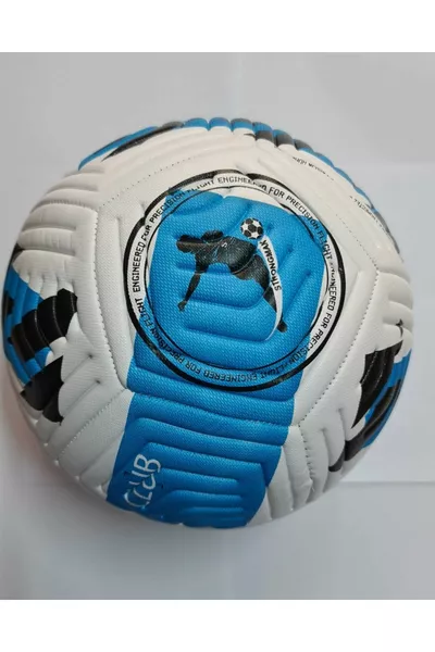 Футбольный мяч №5 красного цвета с ручным насосом