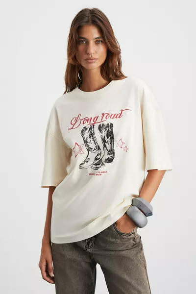 Majer Damen % Bio-Baumwolle Western-Motiv Print Regular Fit Creme T-Shirt