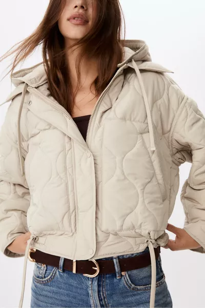 معطف مبطن بغطاء للرأس