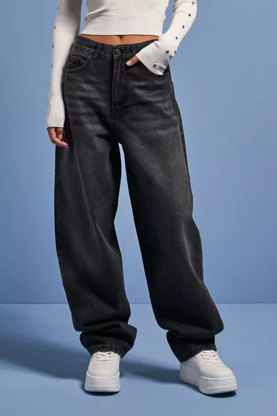 Jeans Donna Cindy  Colore Grigio Scuro, Vestibilità Skater, Taglio Larga