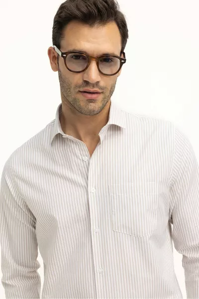 قميص رجالي بيج بأزرار و ياقة ربطة عنق كلاسيكي بقماش قطني مخطط طويل الأكمام