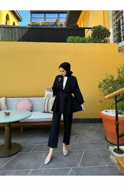 طقم كريب مزين بالكشكش