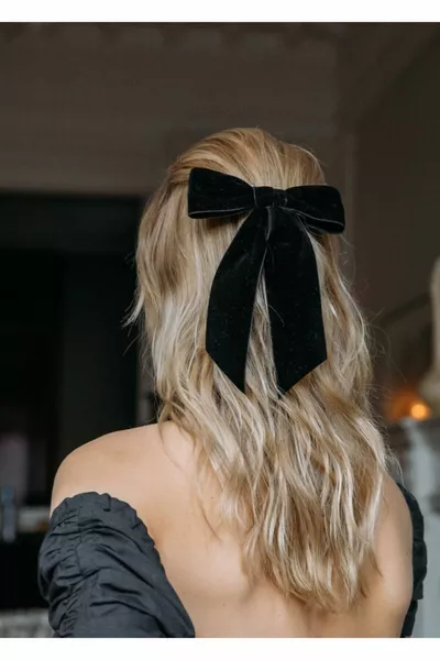 ربطة فيونكة مخملية موضة جديدة