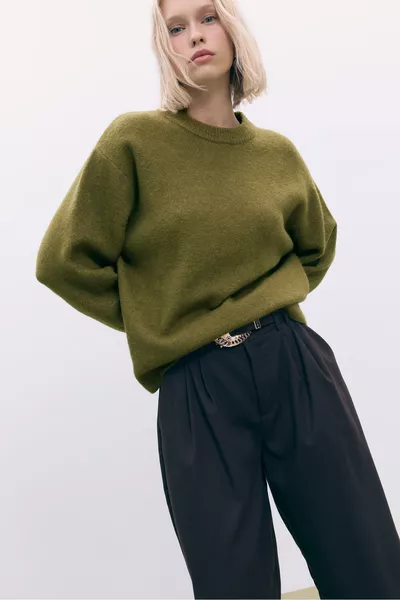 كنزة صوفية ناعمة الملمس