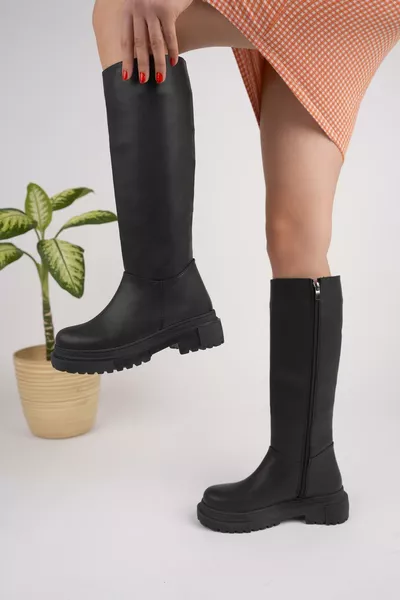 حذاء نسائي بربري بكعب سميك