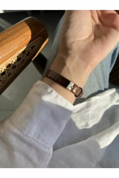 Vera Special Series Женские овальные коричневые кожаные минималистичные винтажные часы нового сезона с золотом