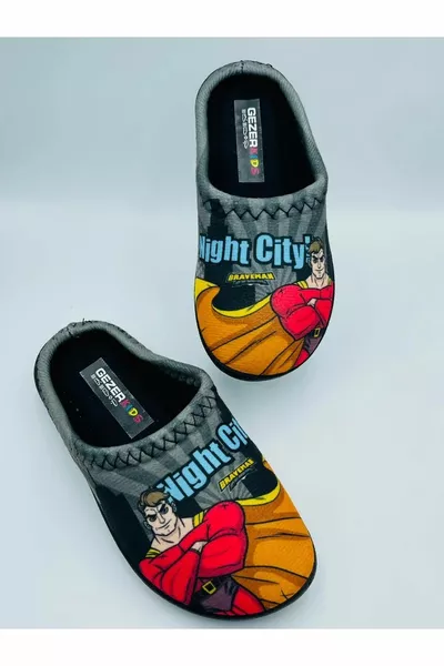 Winterpantoffels voor jongens (superheldenpatroon)