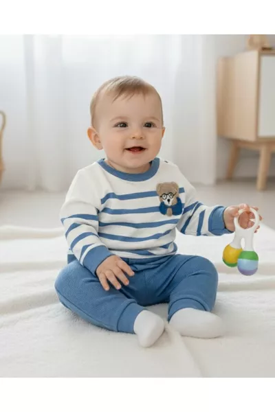 Ensemble pour bébé garçon de saison avec broderie d'ours, manches longues, col rond, motif rayé avec faux chemisier