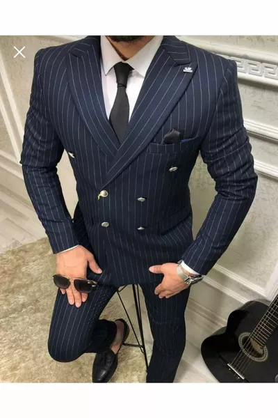 Completo slim fit a righe a doppio petto