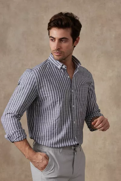 Erkek Uzun Kol Yaka Düğmeli Modern Slim Fit Dar Kesim Çizgili Pamuklu Gömlek