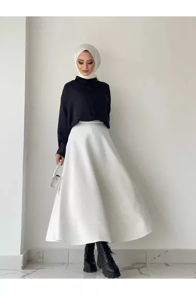 تنورة بيضاء واسعة بتصميم نسائي من قماش سكوبا محتشمة