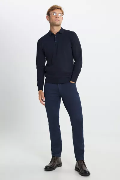 Мужской тёмно-синий хлопковый свитер с воротником-поло, стандартного размера и обычного кроя