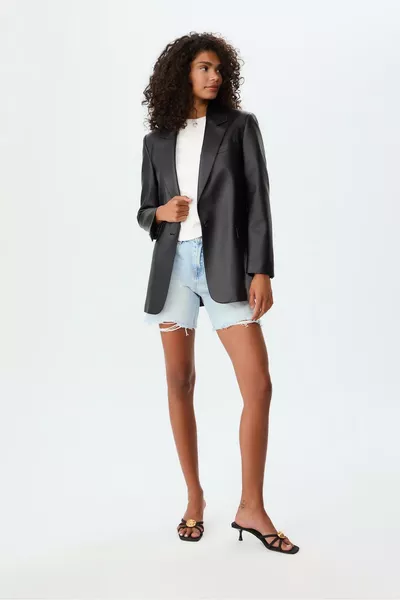 بليزر من الجلد الصناعي