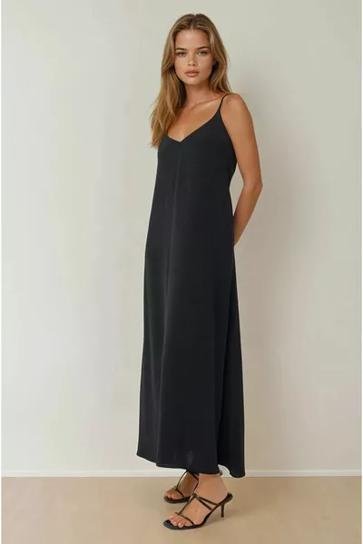 فستان ماكسي بحافة V وقصة A