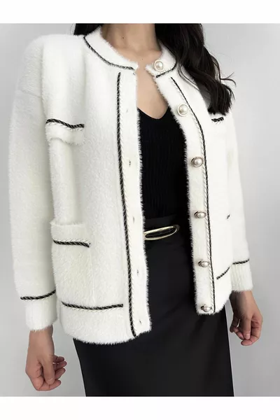 Ecru Baby Collar Pearl Button Double Pocket Women's Knit Cardigan