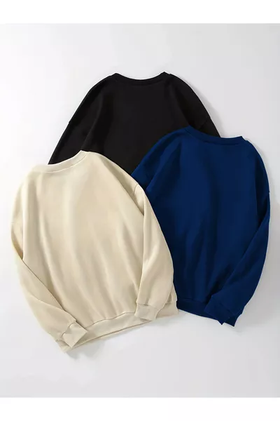 عرض حزمة مكونة من 3 قطع من السترات بدون طبعة ومع طبعات ملونة