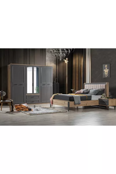 غرفة نوم كلاود، بستة أبواب