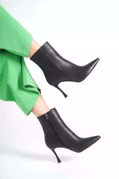 حذاء نسائي أسود قصير بكعب رفيع وقدم مدببة -S