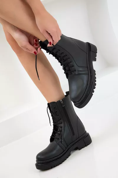 حذاء نسائي أسود & بوتي 