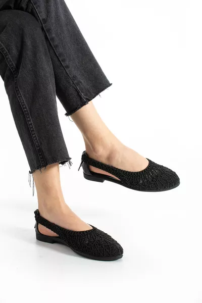 Черни сандали с отворена страна и плитки