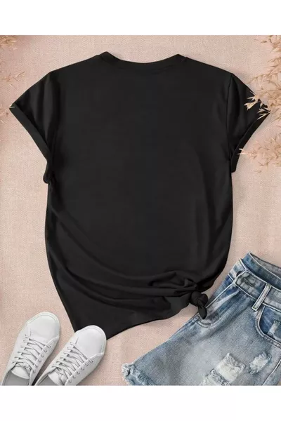 قميص تي شيرت أساسي مطبوع بالكتاب