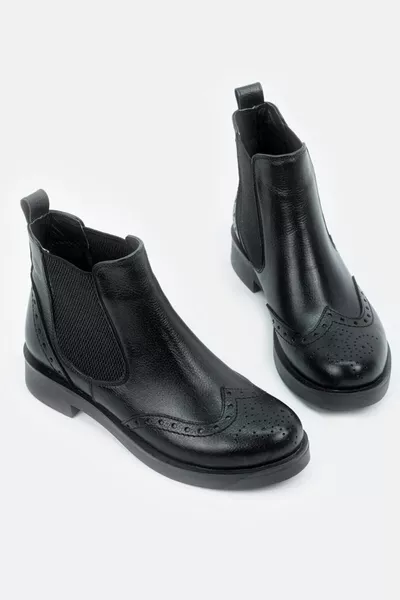 حذاء نسائي أسود & بوتي