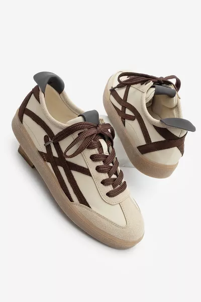 Women's Lace-Up Sneakers Alvena Brown