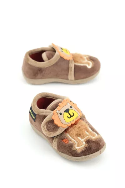 نعل شتوي ناعم مزخرف بصورة أسد صغير