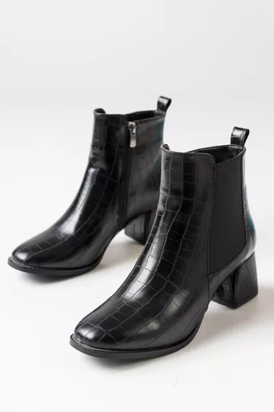 حذاء نسائي من تشيلسي مرن