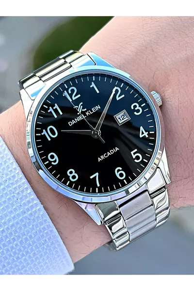 Men's Watch with Black Dial, Calendar, Tar-Coated Steel Strap, Water Resistant