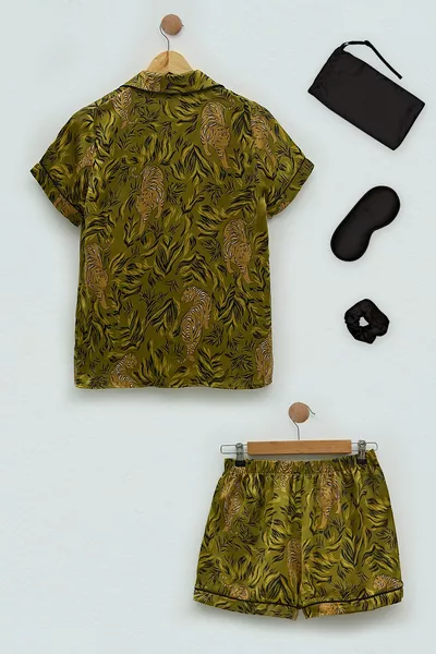 طقم شورت بيجاما ساتان مخطط أخضر من خمس قطع