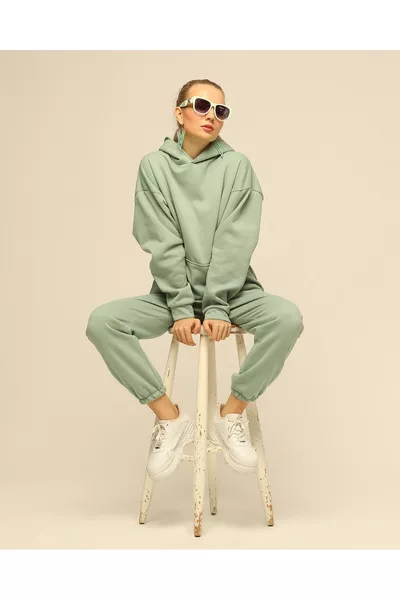 طقم رياضي نسائي/رجالي بأكمام طويلة بغطاء للرأس وتفصيل فضفاض ثلاثي الخيوط