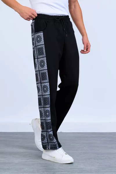 سروال رياضي واسع بنقشة عرقية رقمية E