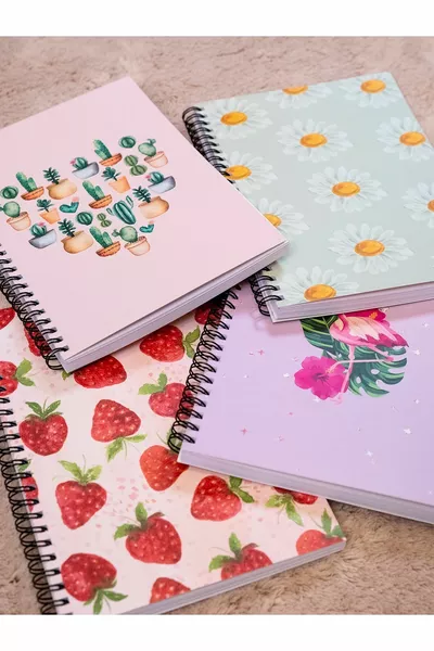 دفتر مدرسي حلزوني  ورقة مجموعة 4 قطع - حجم  بدون خطوط