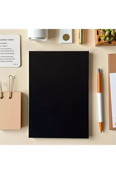 Специално проектирана тетрадка  Enzo с черна корица без редове - може да се отваря на  градуса, % ръчна изработка