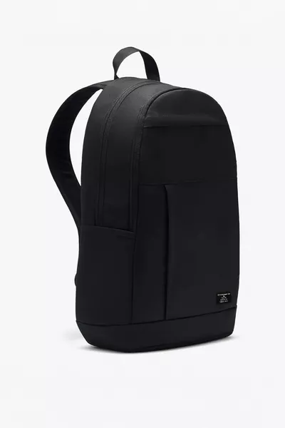 حقيبة ظهر رياضية سوداء بخمسة أقسام وخصائص مقاومة للماء