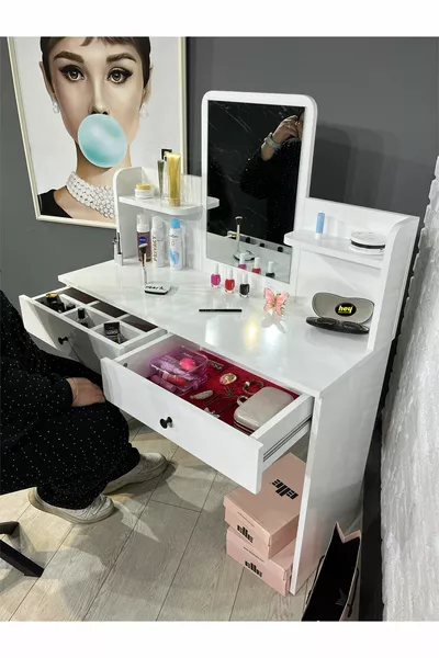 Coiffeuse avec miroir, table de toilette avec 2 tiroirs, organiseur de bijoux et étagère, blanc, cm