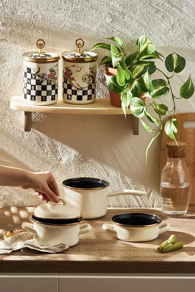 طقم أواني طهي توسكّا ثلاثي منتصف الحجم باللون العاجي