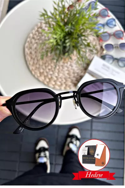 Sunglasses for Women & Men Black,  Protected Lenses, Comfortable Use 