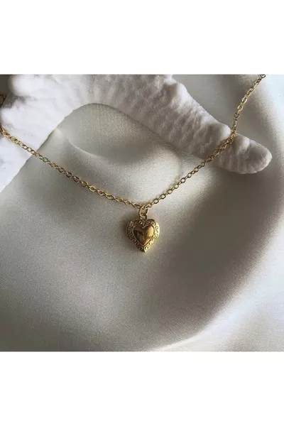 Herzhalskette mit minimalem Anhänger