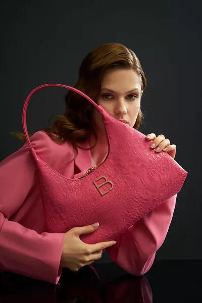 حقيبة يد وكتف نسائية