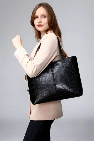 حقيبة يد وكتف كبيرة الحجم بنقشة تمساح للنساء السود