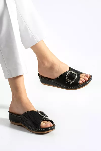 Kadın Terlik Tokalı Silikonlu Topuk Dikeni Terliği