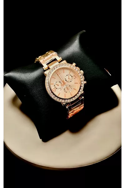 سلسلة كاجوال - ساعة يد مرصعة بالحجر