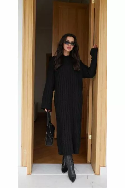 فستان صوف نسائي أسود بياقة دائرية مضفر